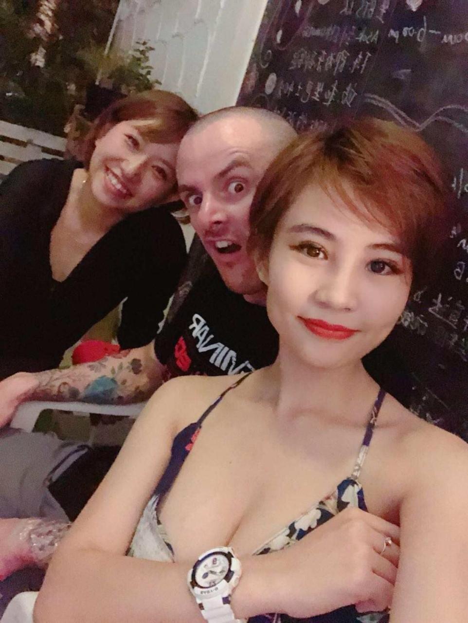 17You Inn Hostel 방콕 외부 사진